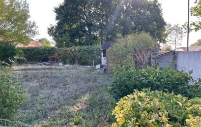 Image Terrain à bâtir de 400 m² à BASSE-GOULAINE (44)