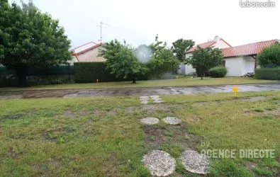 Image Terrain à bâtir de 369 m² à BOUGUENAIS (44)