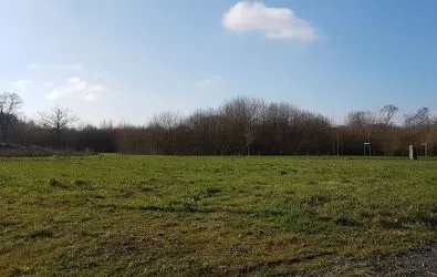 Image Terrain à bâtir de 413 m² à L'HOTELLERIE-DE-FLEE (49)